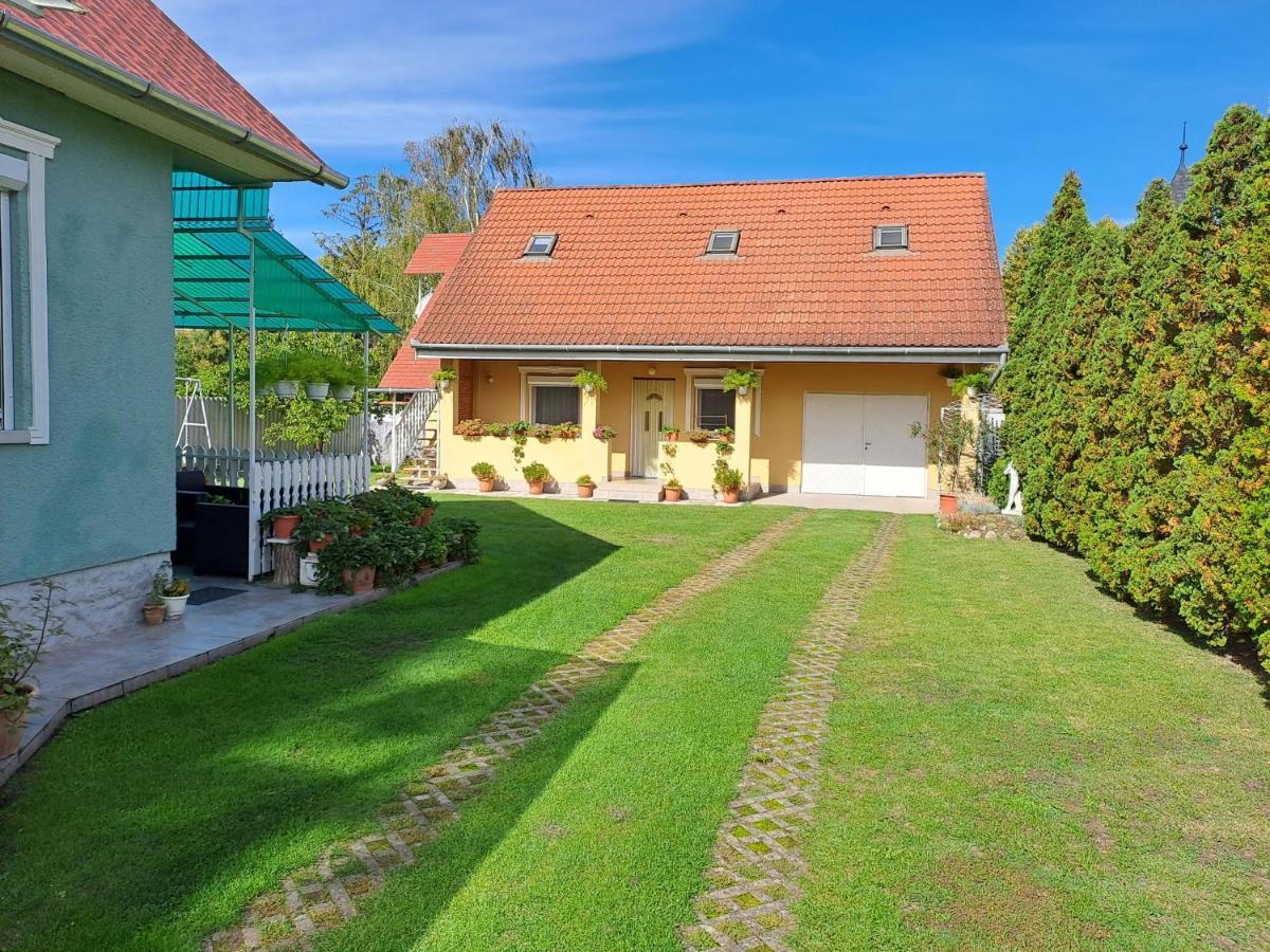 Bianka Apartman Balatonlelle Exterior foto